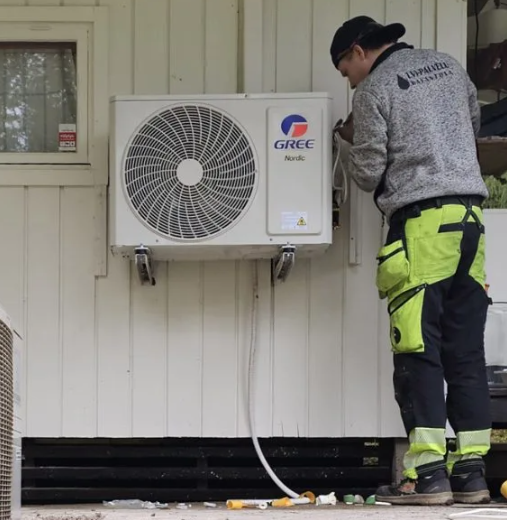 ilmalämpöpumppu asennettuna